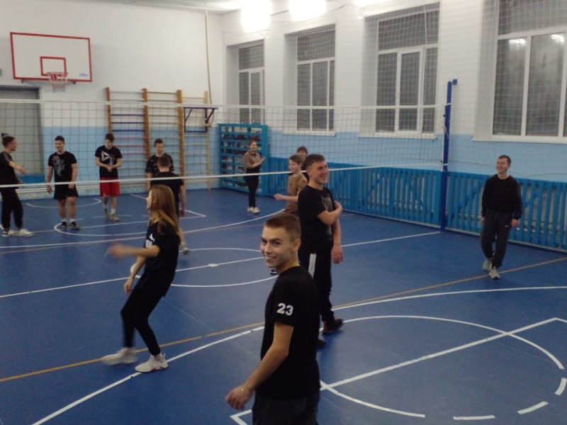 Соревнование по волейболу посвященное защите Отечества.